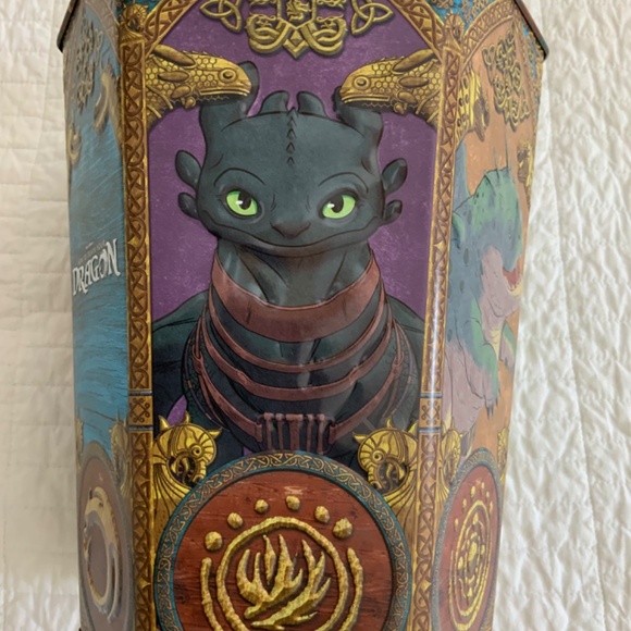 COPY - how to train your dragon popcorn tin - Picture 2 of 11